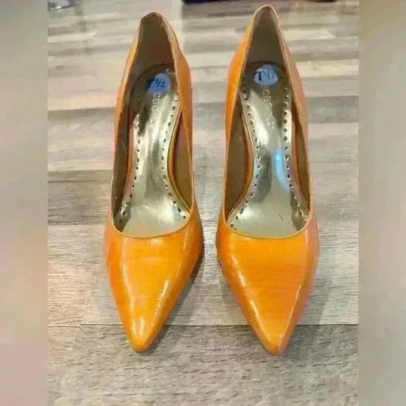 BCB Girls Gold Stiletto Size 7.5 - Picture 4 of 6